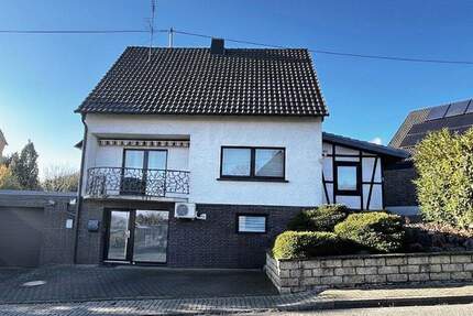 Haus Neustadt (Wied) / Etscheid Etscheid - 5 Zimmer, 130 m&sup2;, 210.000&euro; | Angebot:25687174