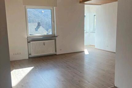 Wohnung Sinzig - 2 Zimmer, 104 m&sup2;, 730&euro; | Angebot:25659929