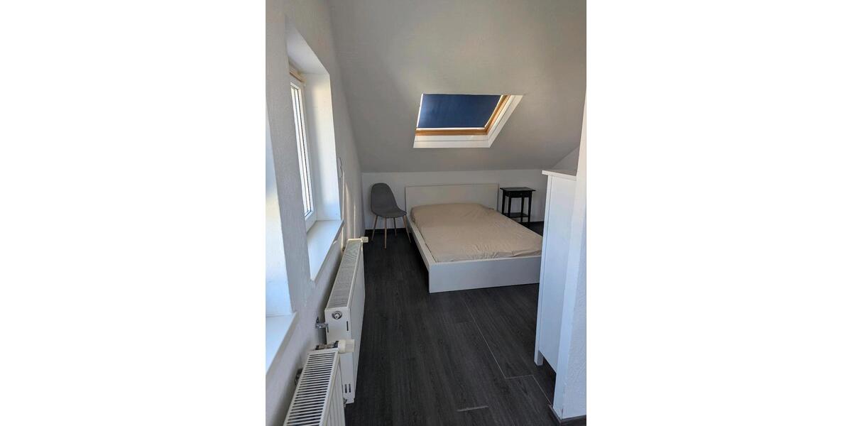 Dachgeschoßwohnung Koblenz Karthause - 1.5 Zimmer, 35 m&sup2;, 620&euro; | Angebot:25840024