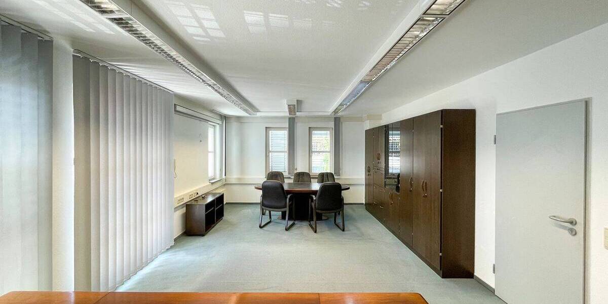 Gewerbeobjekt Rengsdorf - 6 Zimmer, 143 m&sup2;, 1.250&euro; | Angebot:25819916