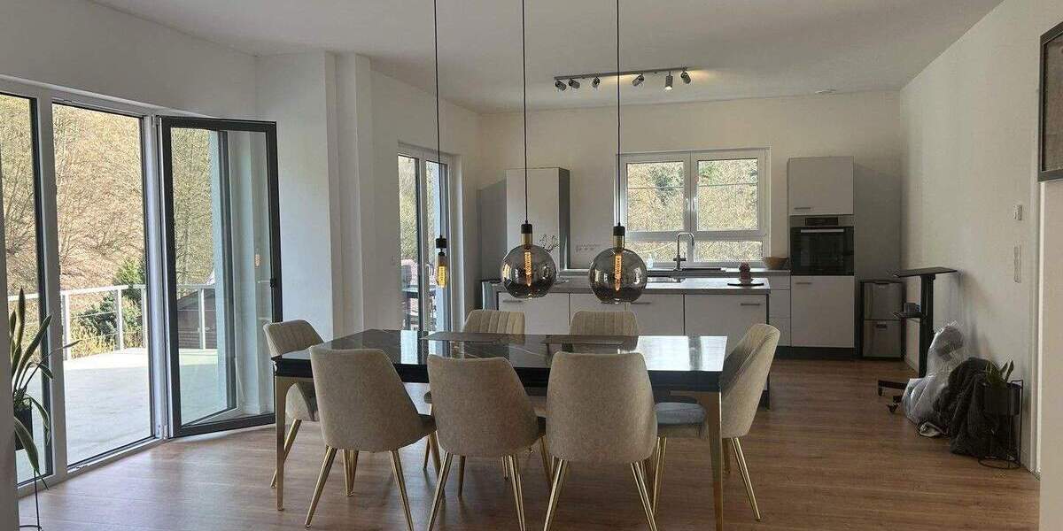 Einfamilienhaus Dattenberg Brochenbach - 7 Zimmer, 225 m&sup2;, 1.900&euro; | Angebot:25835493