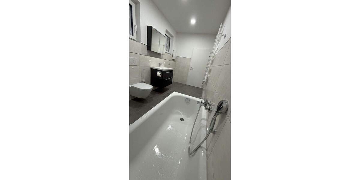 Etagenwohnung Andernach Namedy - 5 Zimmer, 116 m&sup2;, 1.750&euro; | Angebot:25831639