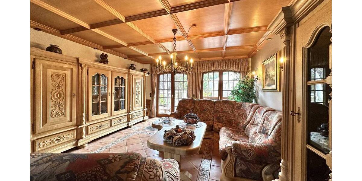 Einfamilienhaus Glees - 8 Zimmer, 283 m&sup2;, 499.000&euro; | Angebot:25741202