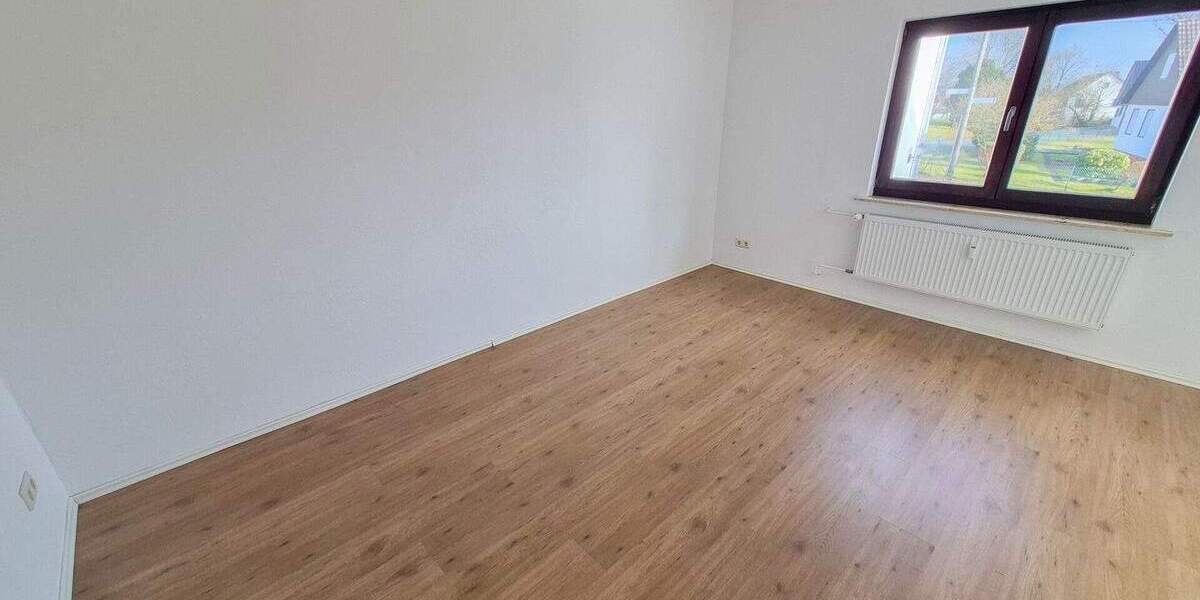 Mehrfamilienhaus, Wohnhaus Asbach-Altenhofen Altenhofen - 7 Zimmer, 179 m&sup2;, 195.000&euro; | Angebot:25738159