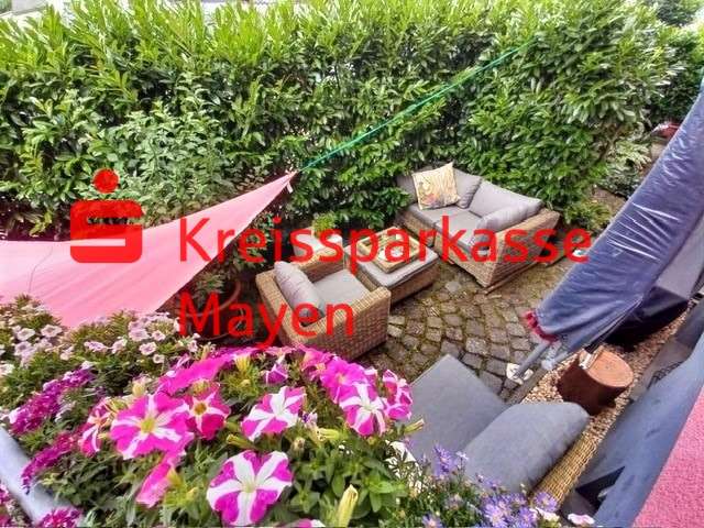 Einfamilienhaus Kruft - 9 Zimmer, 270 m&sup2;, 455.000&euro; | Angebot:25197562