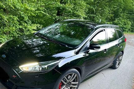 Ford Focus 95.000 km 16.500 &euro; Hausen 53547