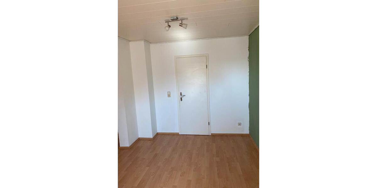 Dachgeschoßwohnung Neuwied - 4 Zimmer, 87 m&sup2;, 950&euro; | Angebot:25614264