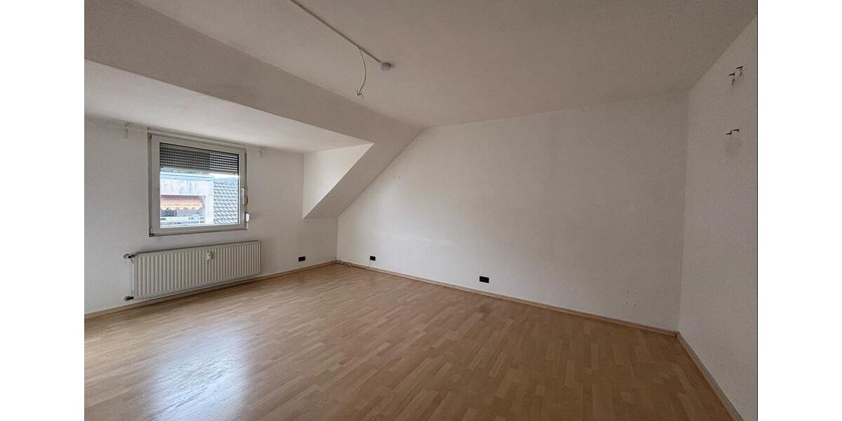 Dachgeschoßwohnung Bad Neuenahr-Ahrweiler Ahrweiler - 3 Zimmer, 126 m&sup2;, 980&euro; | Angebot:24474656