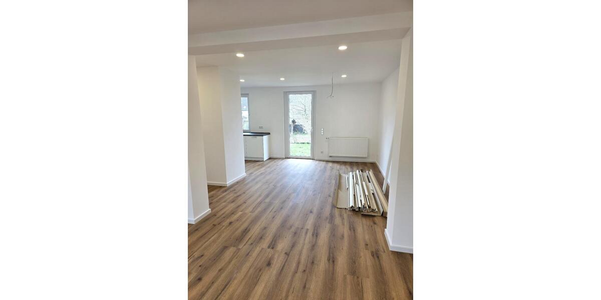 Erdgeschoßwohnung Höhr-Grenzhausen Grenzhausen - 5 Zimmer, 120 m&sup2;, 1.150&euro; | Angebot:25925118