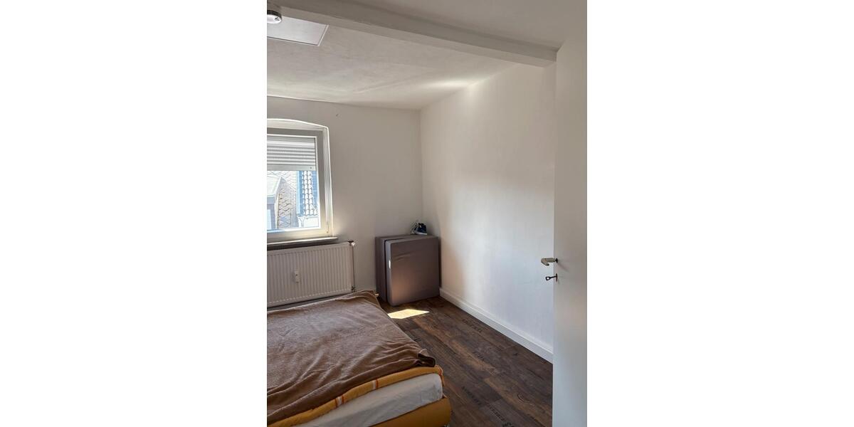Dachgeschoßwohnung Nickenich - 2 Zimmer, 45 m&sup2;, 30&euro; | Angebot:25906880
