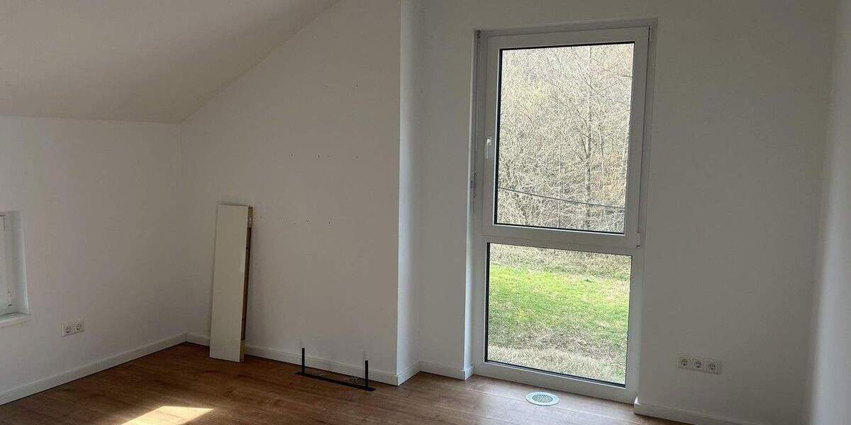 Einfamilienhaus Dattenberg Brochenbach - 7 Zimmer, 225 m&sup2;, 1.900&euro; | Angebot:25835493