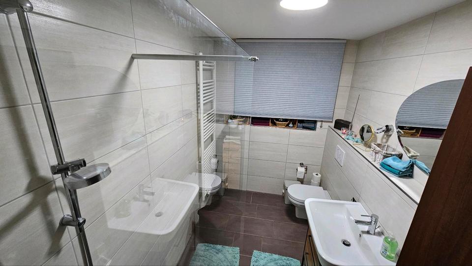 Mehrfamilienhaus, Wohnhaus Ettringen - 7 Zimmer, 215 m&sup2;, 420.000&euro; | Angebot:26976748