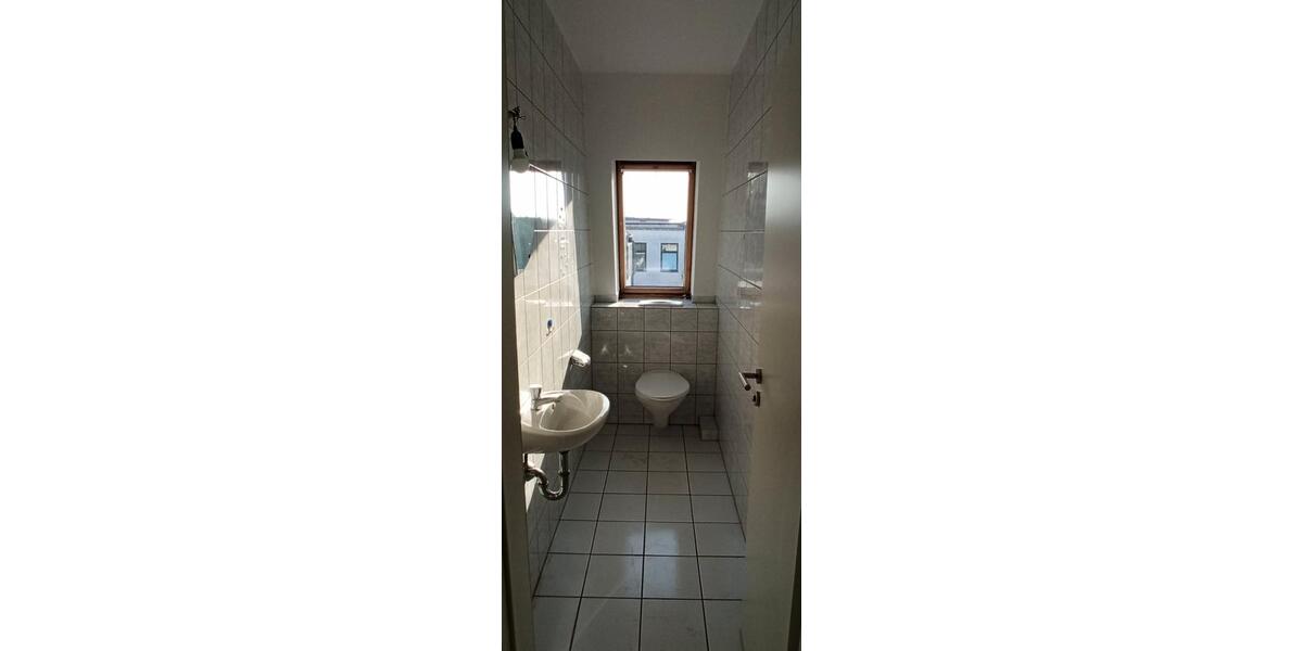 Dachgeschoßwohnung Neuwied - 3 Zimmer, 82 m&sup2;, 765&euro; | Angebot:26645357