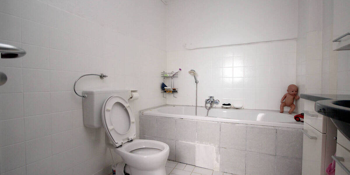 Mehrfamilienhaus, Wohnhaus Langenfeld - 5 Zimmer, 100 m&sup2;, 69.000&euro; | Angebot:25702339