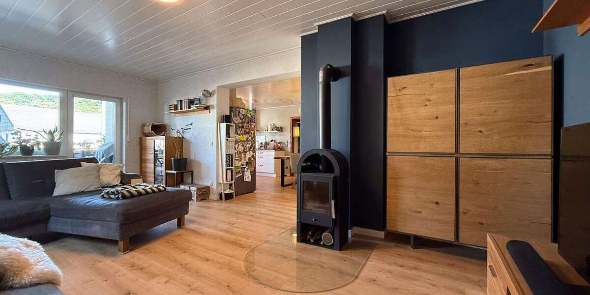 Etagenwohnung Rheinbrohl - 2 Zimmer, 93 m&sup2;, 174.000&euro; | Angebot:24975558