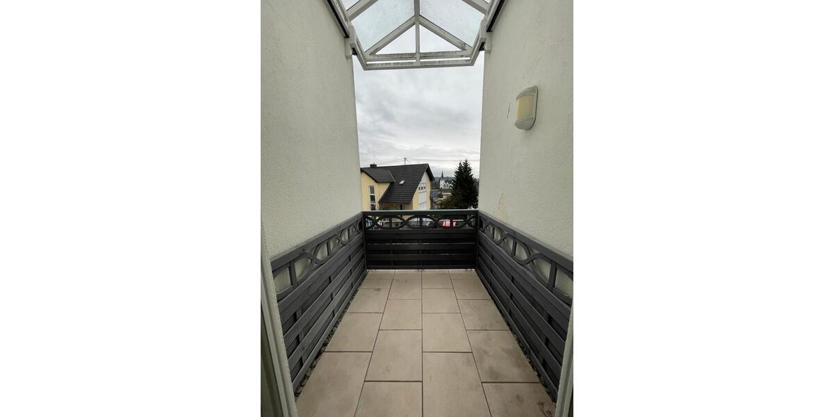 Etagenwohnung Neuwied - 3.5 Zimmer, 101 m&sup2;, 900&euro; | Angebot:25546343