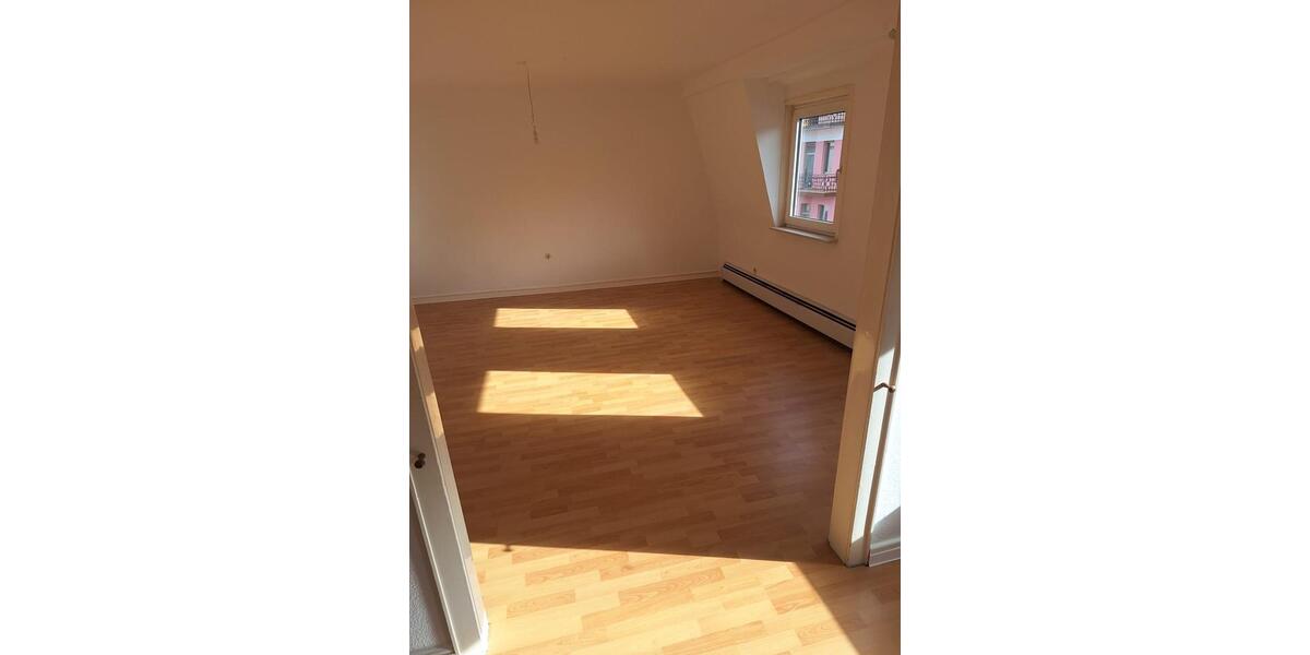 Dachgeschoßwohnung Koblenz Bubenheim - 2.5 Zimmer, 75 m&sup2;, 740&euro; | Angebot:25925120
