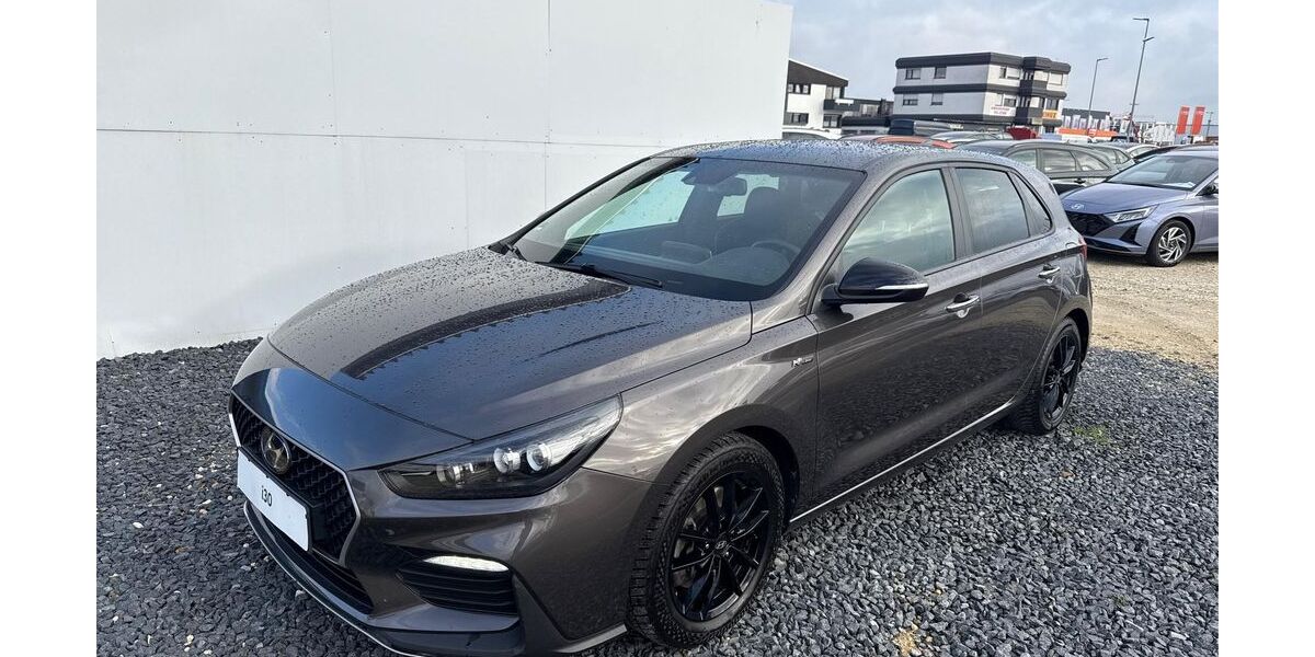 Hyundai i30 98.250 km 15.900 &euro; Mülheim Kärlich bei Koblenz 56218