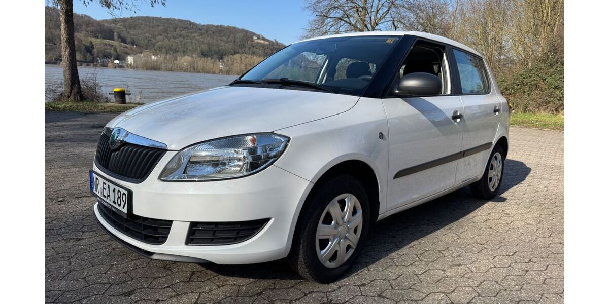 Skoda Fabia 122.500 km 3.777 &euro; Rheinbreitbach 53619