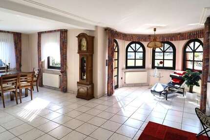 Haus Vettelschoß - 6 Zimmer, 170 m&sup2;, 295.000&euro; | Angebot:25648009