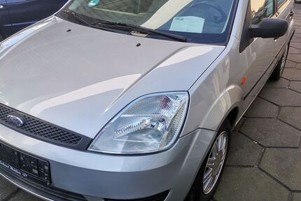 Ford Fiesta 120.400 km 2.400 &euro; Koblenz 56072