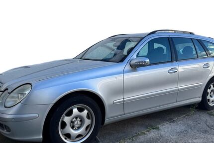 Mercedes-Benz E 220 126.131 km 5.249 &euro; Strassenhaus 56587