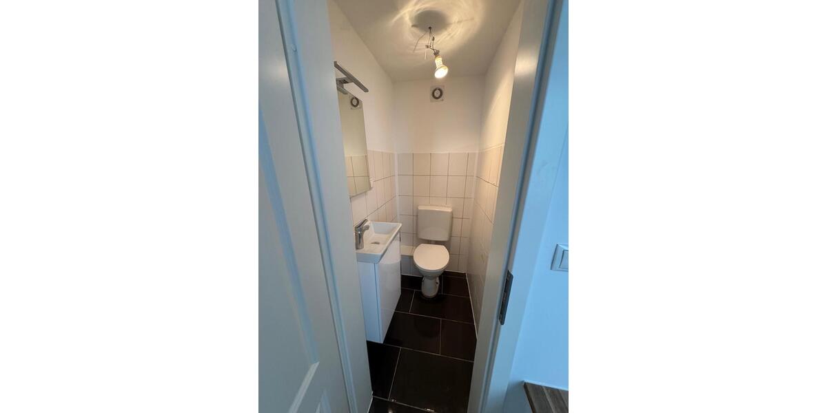 Etagenwohnung Bad Hönningen - 5.5 Zimmer, 150 m&sup2;, 1.300&euro; | Angebot:25844340