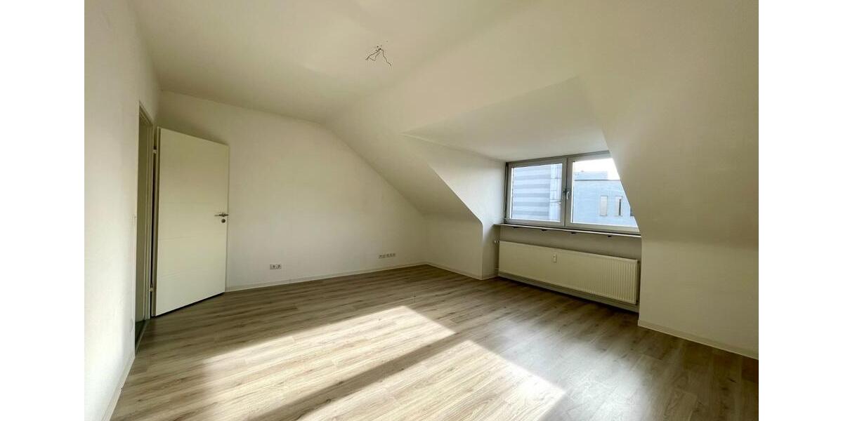 Dachgeschoßwohnung Koblenz - 3 Zimmer, 84 m&sup2;, 795&euro; | Angebot:25378756