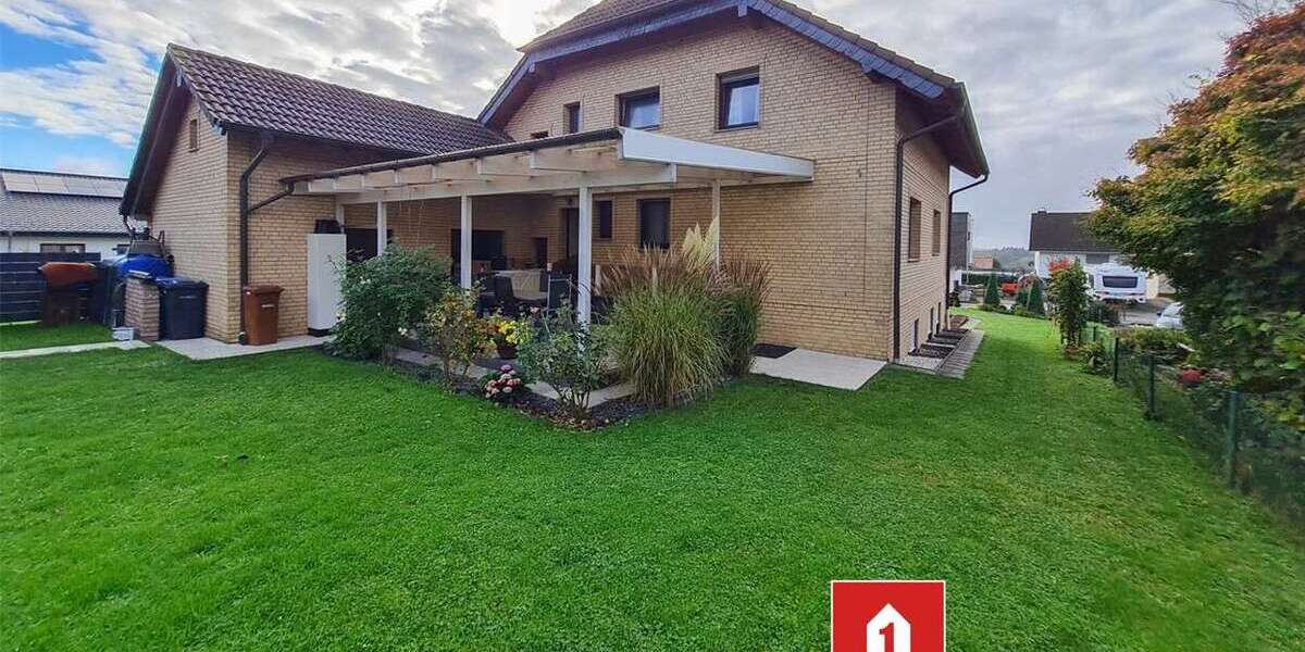 Einfamilienhaus Straßenhaus - 8 Zimmer, 220 m&sup2;, 570.000&euro; | Angebot:25510737