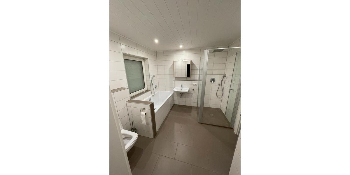 Einfamilienhaus Neuwied Feldkirchen - 7 Zimmer, 130 m&sup2;, 395.000&euro; | Angebot:26232343