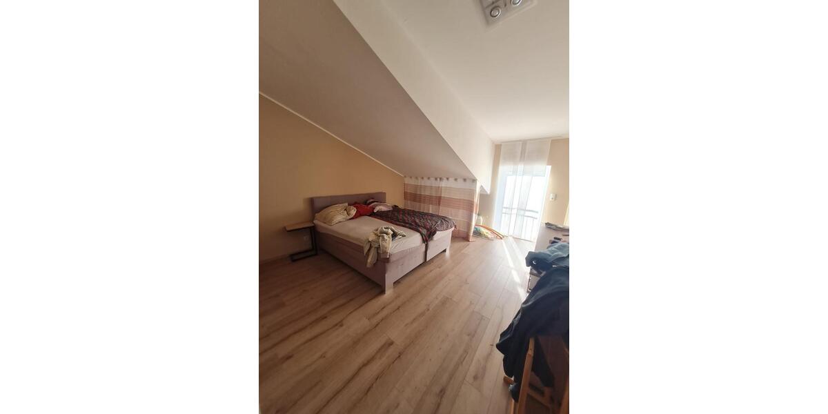 Reihenhaus Asbach - 7 Zimmer, 150 m&sup2;, 460.000&euro; | Angebot:24836110