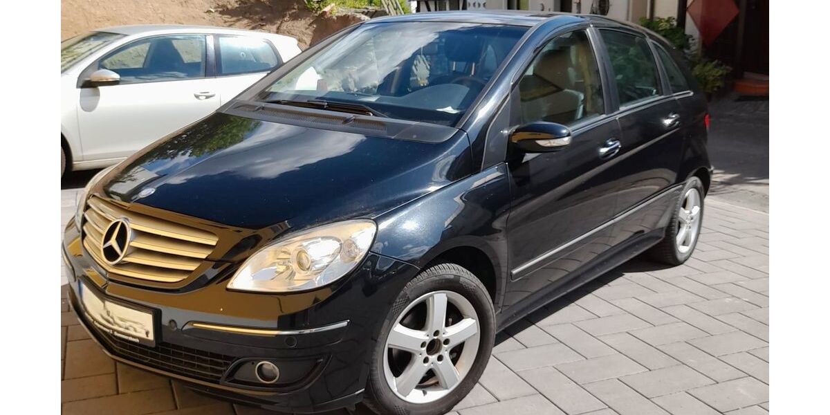 Mercedes-Benz B 200 156.662 km 2.950 &euro; Koblenz 56077