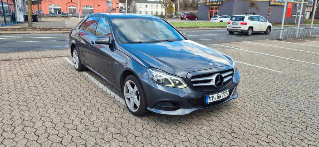 Mercedes-Benz E 300 297.000 km 9.000 &euro; Andernach 56626