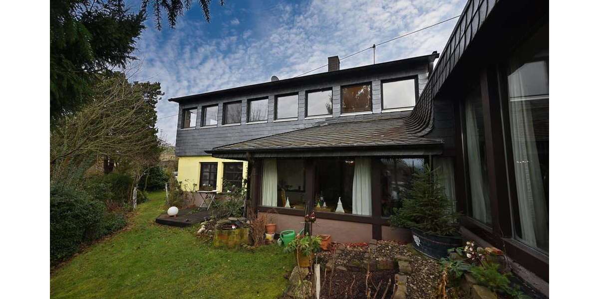 Einfamilienhaus Neustadt Hombach - 9 Zimmer, 200 m&sup2;, 259.000&euro; | Angebot:24592840