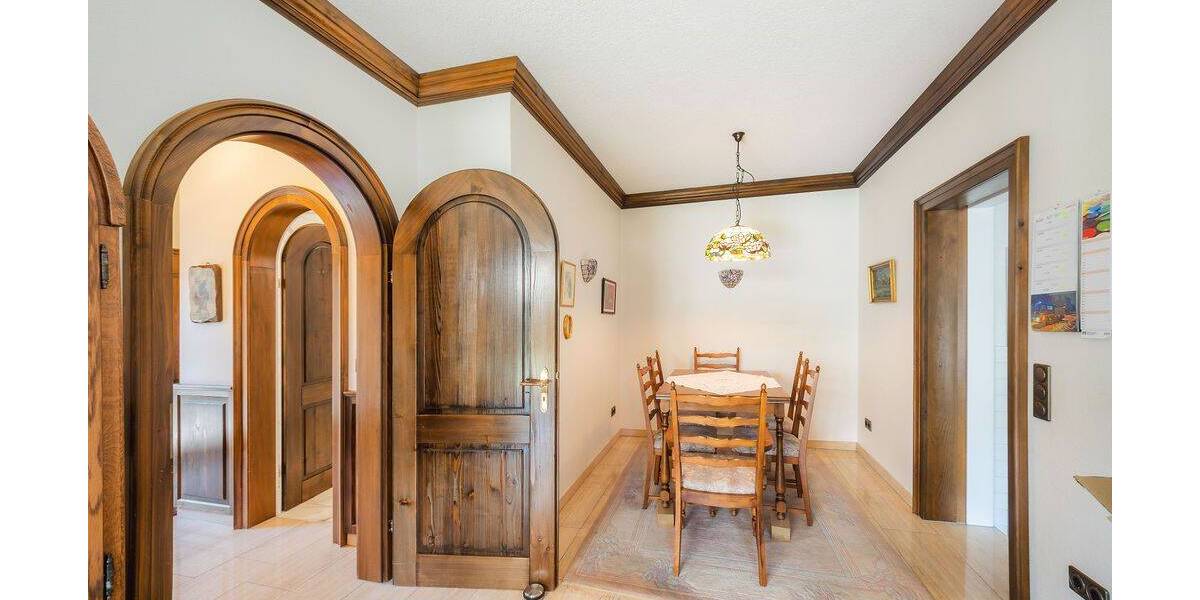 Einfamilienhaus Raubach - 8 Zimmer, 262 m&sup2;, 995.000&euro; | Angebot:25845622