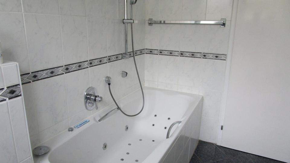 Erdgeschoßwohnung Koblenz Karthause - 5 Zimmer, 140 m&sup2;, 1.440&euro; | Angebot:25378759