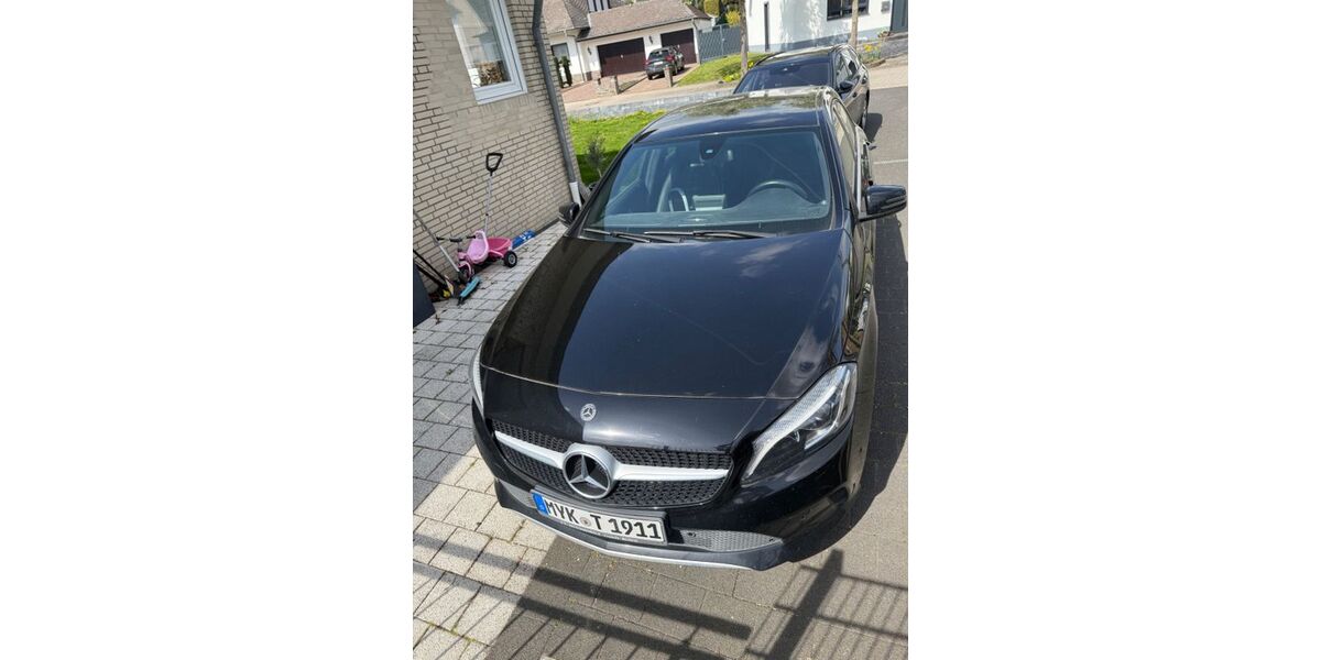 Mercedes-Benz A 180 110.000 km 15.900 &euro; Ochtendung 56299