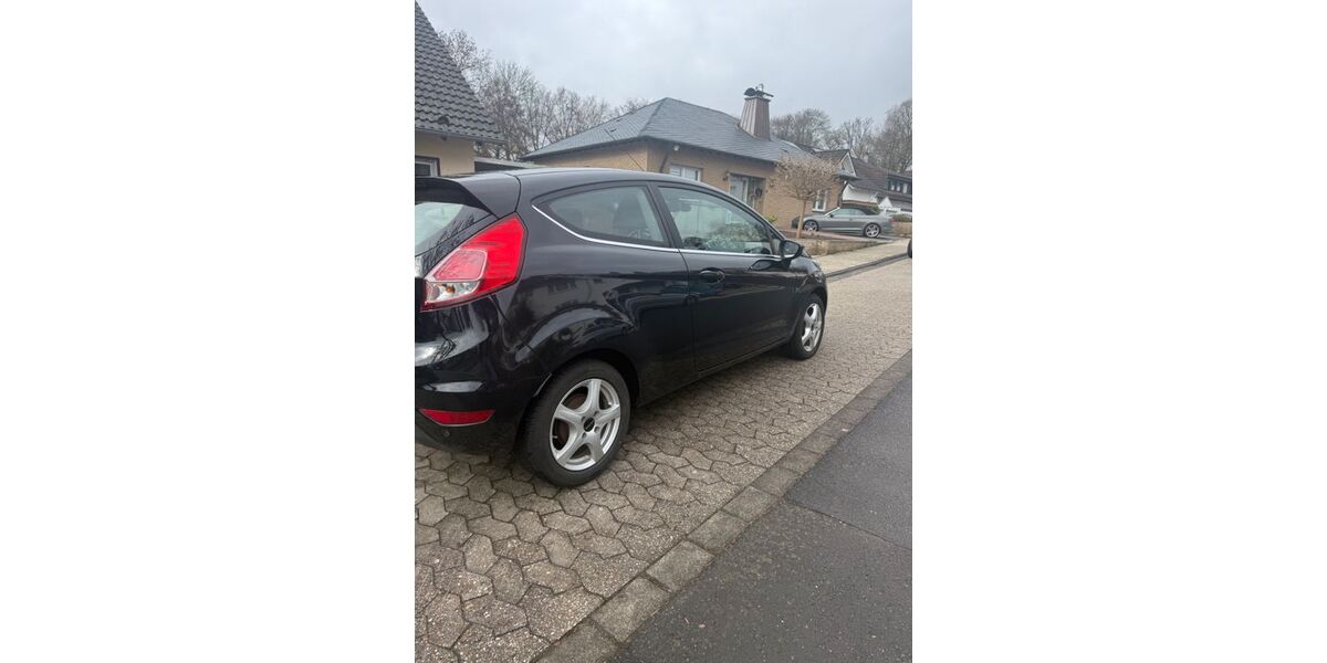 Ford Fiesta 181.000 km 4.900 &euro; Bad Neuenahr 53474