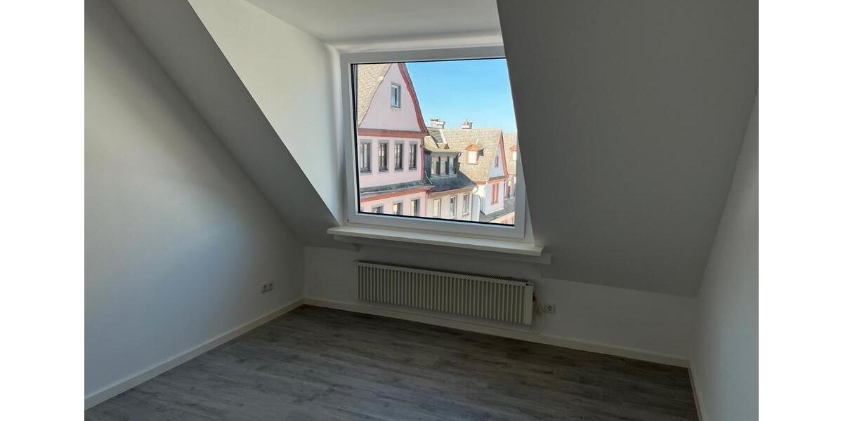 Dachgeschoßwohnung Koblenz Arenberg-Immendorf - 2 Zimmer, 23 m&sup2;, 295&euro; | Angebot:26683126