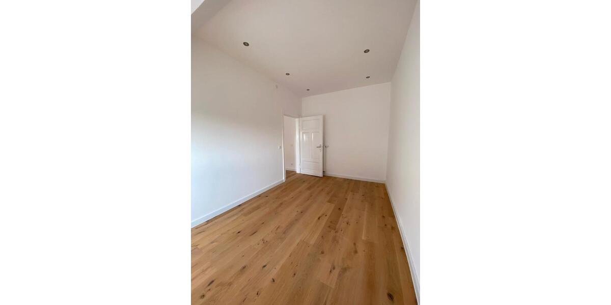 Dachgeschoßwohnung Koblenz - 2 Zimmer, 34 m&sup2;, 643&euro; | Angebot:26649394