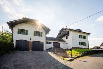 Haus Neustadt (Wied) Hombach - 6 Zimmer, 303 m&sup2;, 489.000&euro; | Angebot:26888293