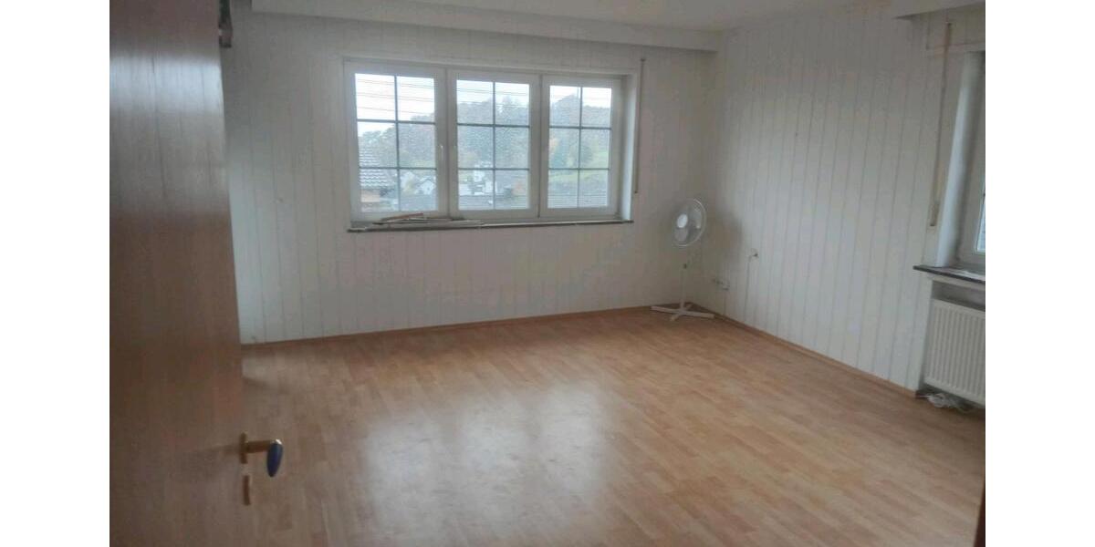 Etagenwohnung Ötzingen - 3 Zimmer, 100 m&sup2;, 800&euro; | Angebot:25614272
