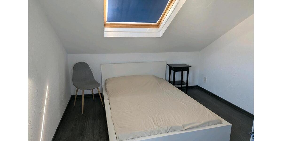 Dachgeschoßwohnung Koblenz Karthause - 1.5 Zimmer, 35 m&sup2;, 620&euro; | Angebot:25840024