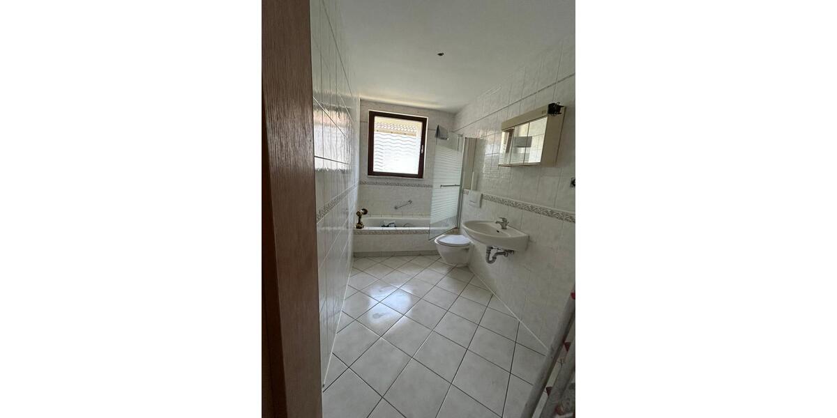 Erdgeschoßwohnung Raubach - 3 Zimmer, 89 m&sup2;, 680&euro; | Angebot:26660708