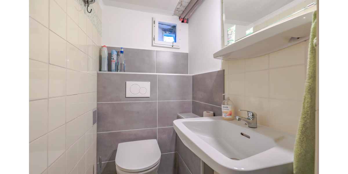 Rohdiamant mit Potenzial: Entkerntes Haus mit viel Platz für Mensch & Tier. 5686 m² Grundstück! - Einfamilienhaus Bad Honnef / Aegidienberg Aegidienberg | Angebot:25097239