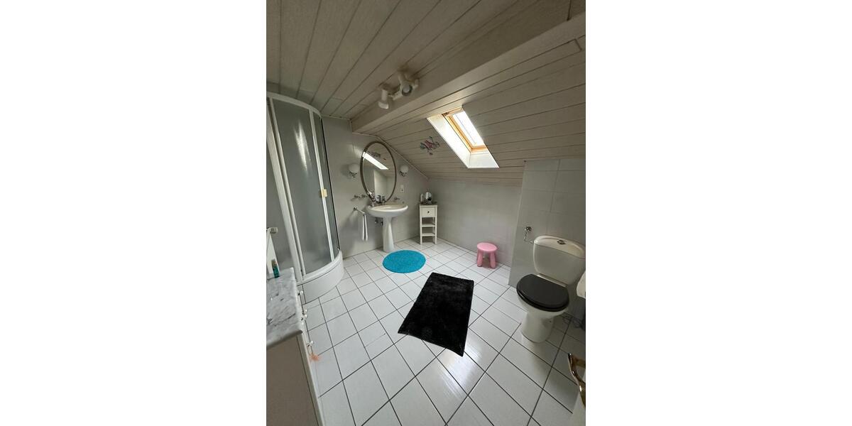 Einfamilienhaus Vettelschoß - 10 Zimmer, 240 m&sup2;, 378.880&euro; | Angebot:25279078