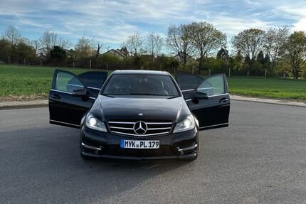 Mercedes-Benz 220 150.000 km 16.500 &euro; Vallendar 56179