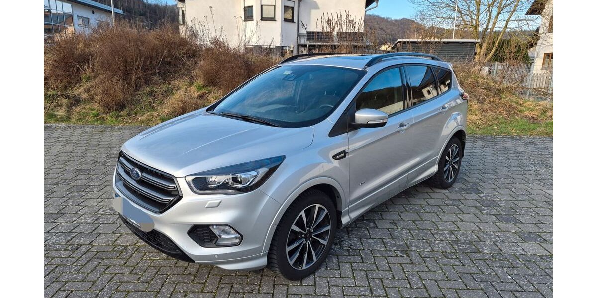 Ford Kuga 123.000 km 14.990 &euro; Waldbreitbach 56588