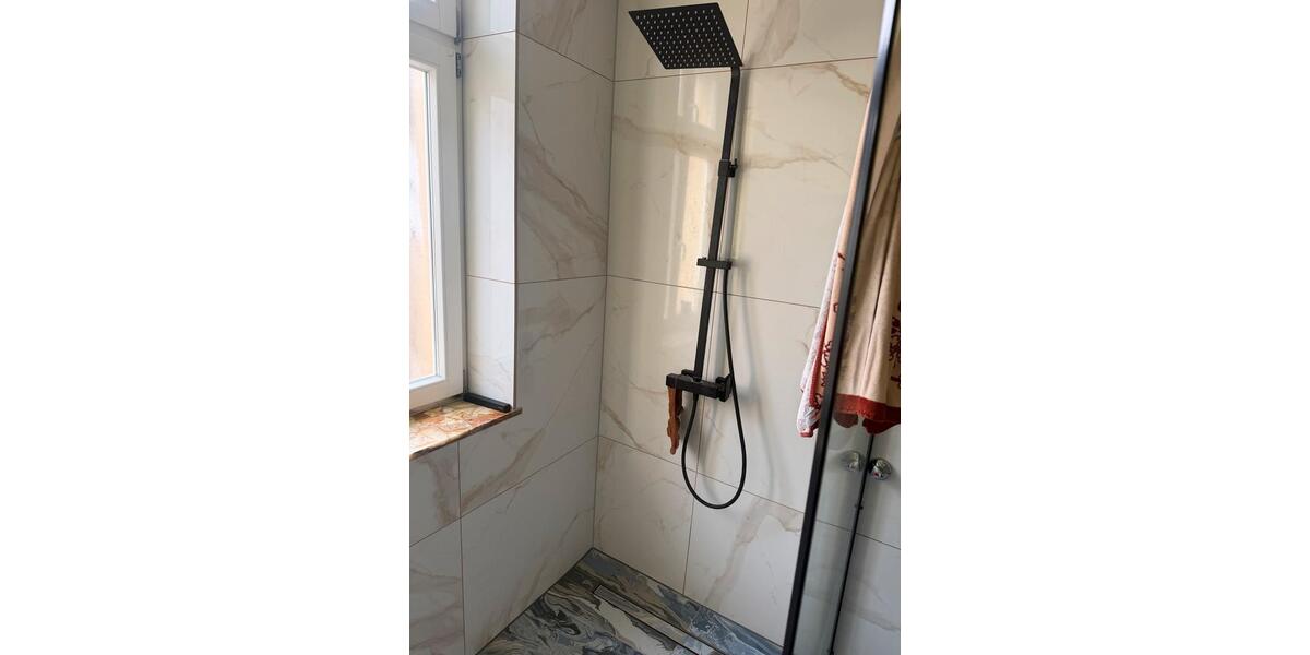 Etagenwohnung Dahlheim - 7 Zimmer, 180 m&sup2;, 700&euro; | Angebot:25870790