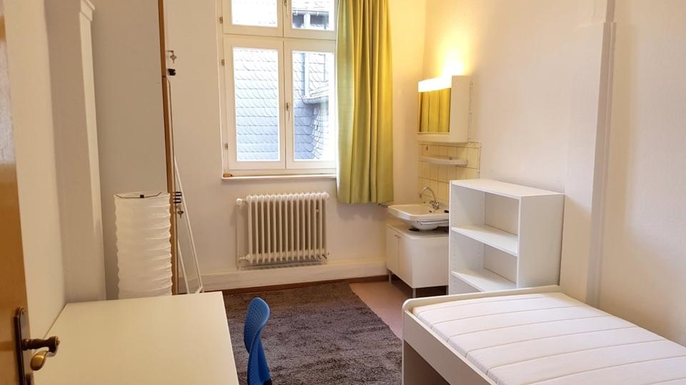 Etagenwohnung Mayen - 1 Zimmer, 10 m&sup2;, 315&euro; | Angebot:24756396